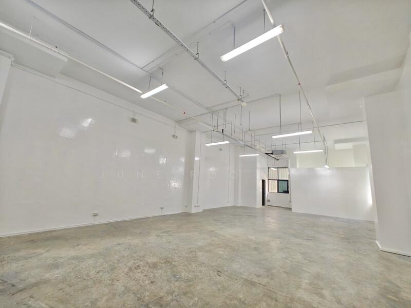 B1 Factory at Pasir Panjang - High Ceiling, , 5,166 sqft, Light Industrial (B1) For Rent, by June Foo 六姐, 60163232 - CommercialGuru.com.sg