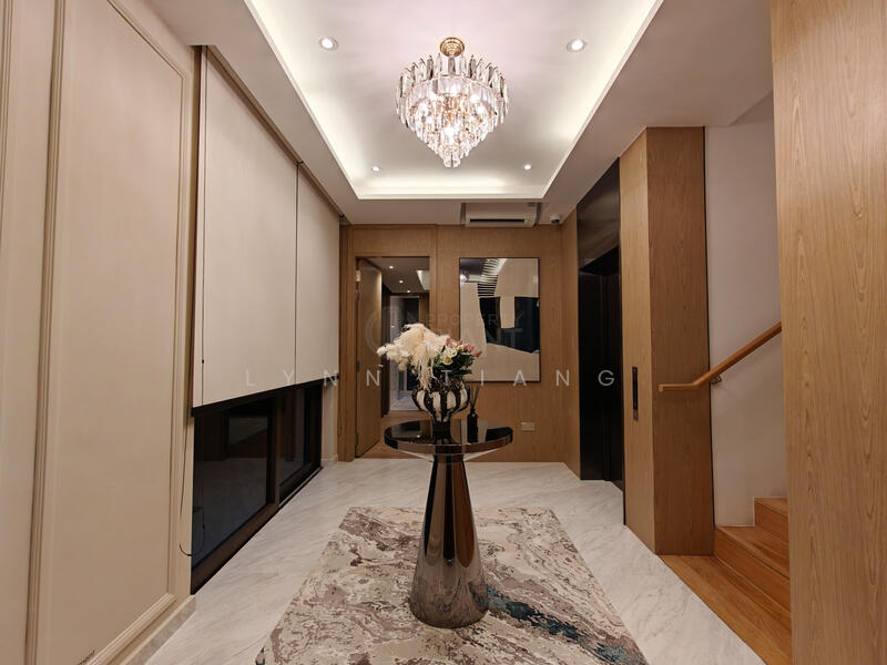 For Sale - ❤️GIANT⚡️Cozy & Spacious Family Corner House with Entertainment Room! Call Me Now!