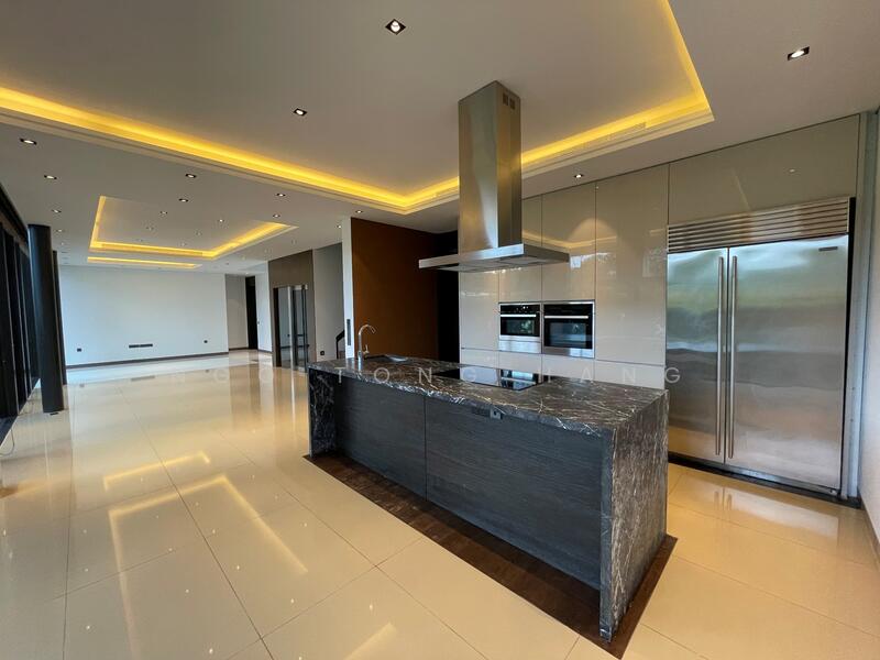 For Rent - The Green Collection Modern terrace Golf Course view
