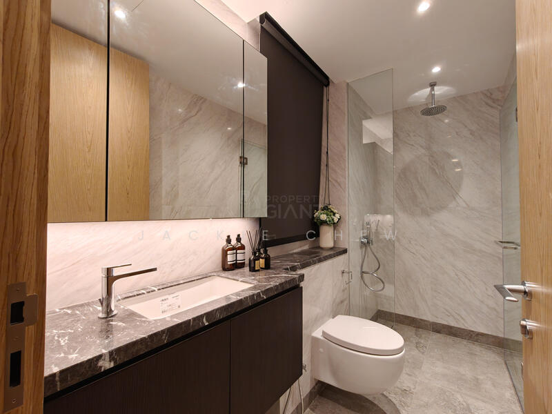 ❤️GIANT⚡️ VIEW now! Entertainment Room with Ensuite Bathroom! Freehold Inter Terrace Terraced House For Sale at S$ 7,880,000 | PropertyGuru Singapore