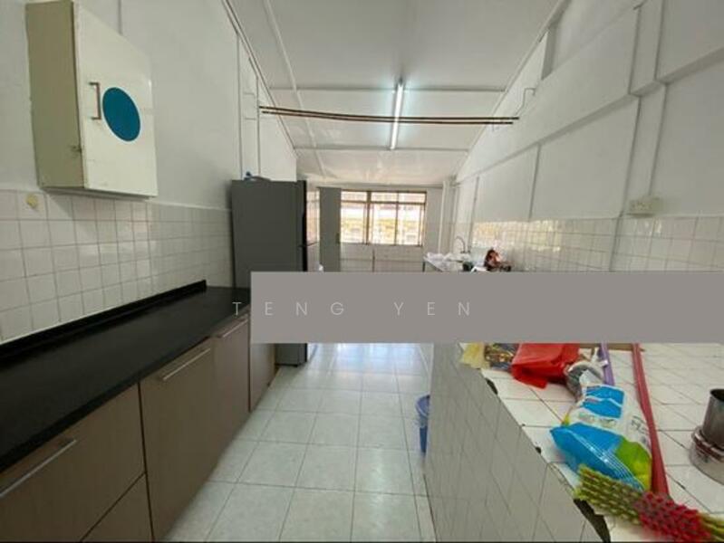 725 Clementi West Street 2, 725 Clementi West Street 2, 732 sqft, Shop / Shophouse For Sale, by Teng Yen, 60163451 - CommercialGuru.com.sg