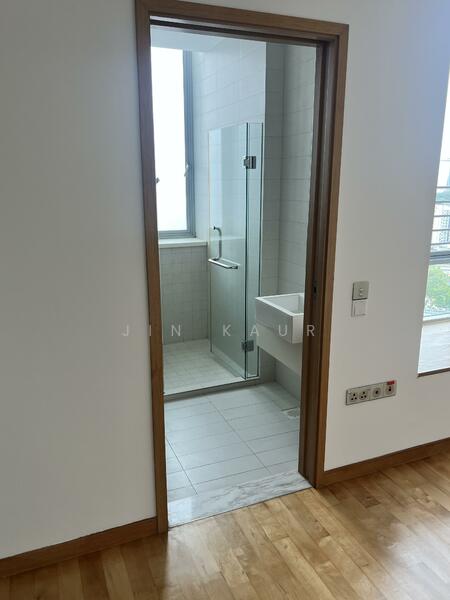 Junior Master Bathroom