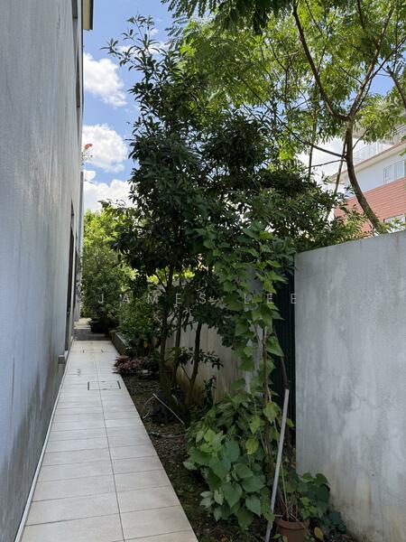 For Sale - Springleaf Garden