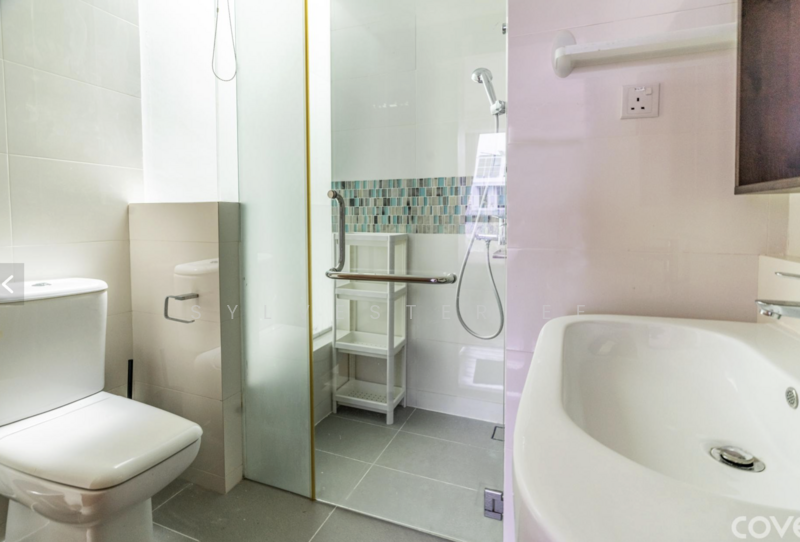 For Rent - Master Ensuite Room @ Landed House, 3rd Floor, 132 Lorong Sarina