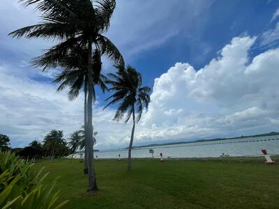 For Sale - Semi D in district 18 Rare 999yrs seafront resort home living grab now !