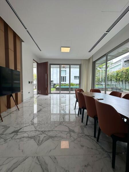 For Rent - 5 Bedrooms + Private Lift & Swimming Pool | 1 min walk to MRT | Within 1km to ACS