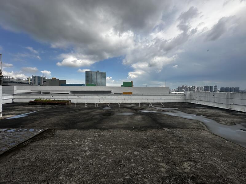 Heng Loong Building, 61 Bukit Batok Crescent, Dairy Farm / Bukit Panjang / Choa Chu Kang, 1,800 sqft, Light Industrial (B1) For Rent, by Terry Tan, 60164305 - CommercialGuru.com.sg