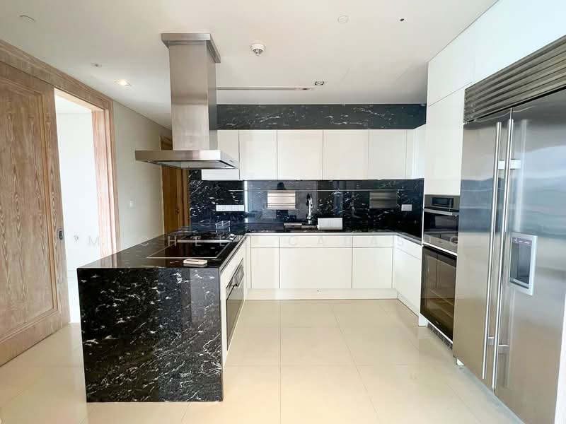 The Ritz-Carlton Residences Condominium For Sale at S$ 13,500,000 | PropertyGuru Singapore - Kitchen