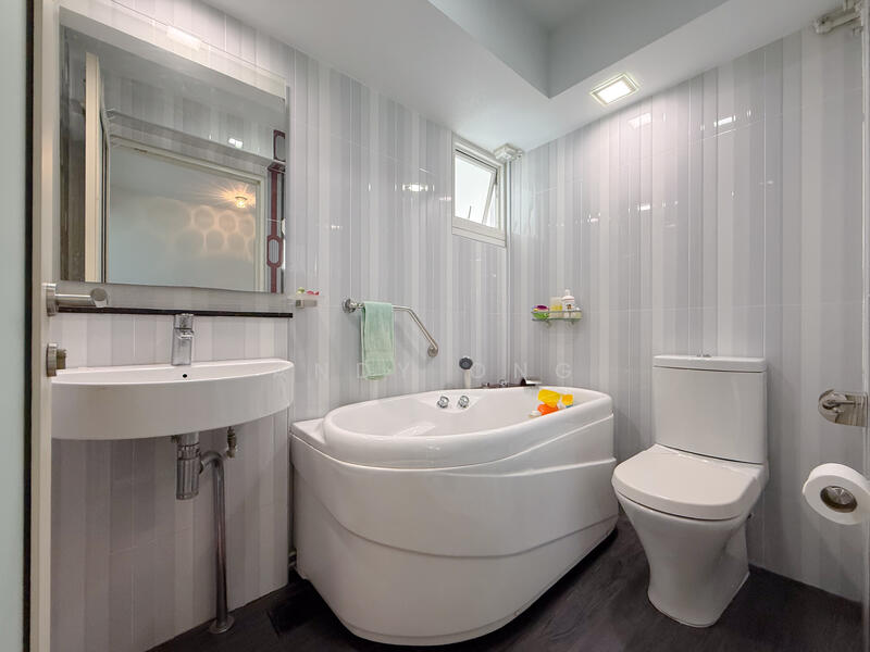 Luxurious common bath