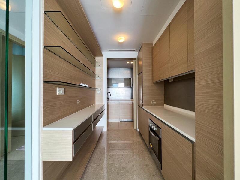 Dry Kitchen