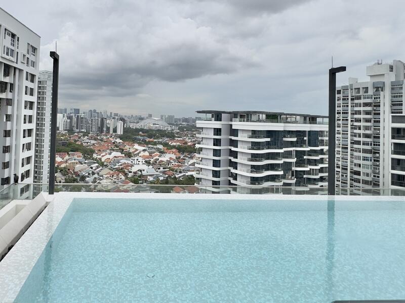 Sky Infinity Pool