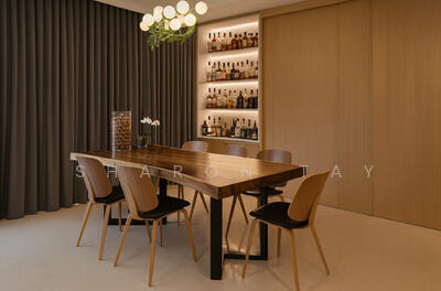 For Sale - Cheap Freehold D9 Condo Next to MRT