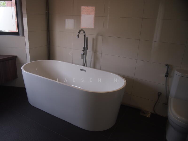 Master Toilet