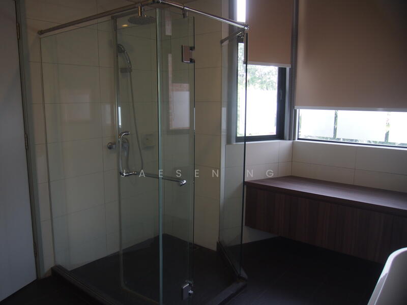 Master Toilet