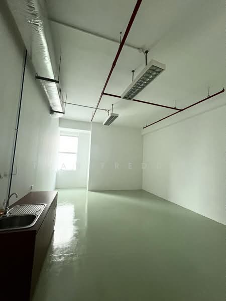 Frontech Centre, 15 Jalan Kilang Barat, 1,765 sqft, Light Industrial (B1) For Rent, by Fuan Freddie, 60165143 - Interior - CommercialGuru.com.sg