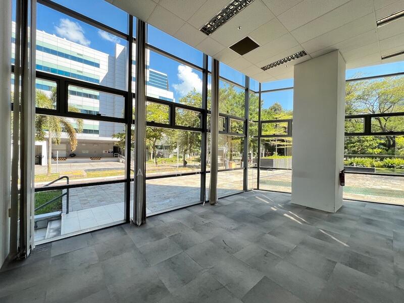 Grand Floor with Great Frontage and Visibility, Mins Walk from MRT Station, Fitted Unit at CBP, , 6,319 sqft, Light Industrial (B1) For Rent, by Joanna Zhou, 60165208 - Interior - CommercialGuru.com.sg