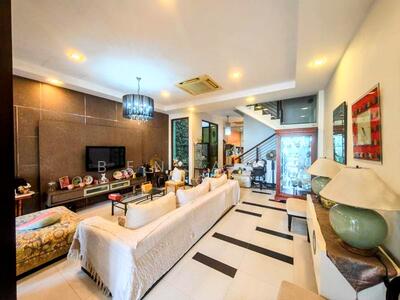 For Sale - MOTIVATED SELLER IN VIBRANT SIGLAP