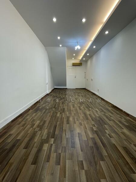 Under District 3, Jalan Bukit Merah, Jalan Bukit Merah, 360 sqft, Shop / Shophouse For Rent, by Jess Chan, 60165254 - Living Room - CommercialGuru.com.sg