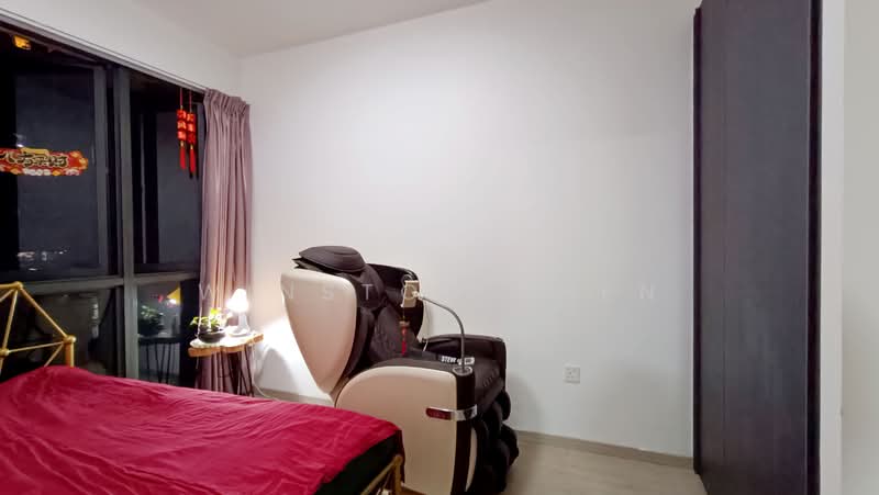 iNz Residence Condominium For Sale at S$ 2,450,000 | PropertyGuru Singapore - Common Bedroom 2 (Lower Level)