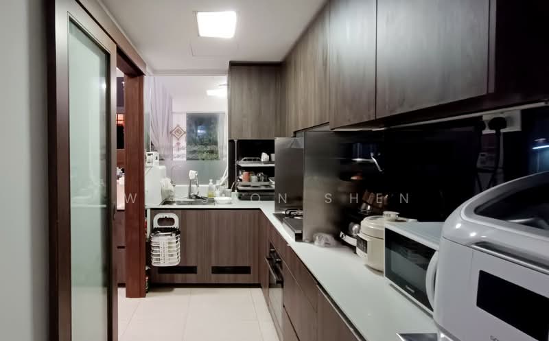 iNz Residence Condominium For Sale at S$ 2,450,000 | PropertyGuru Singapore - Kitchen