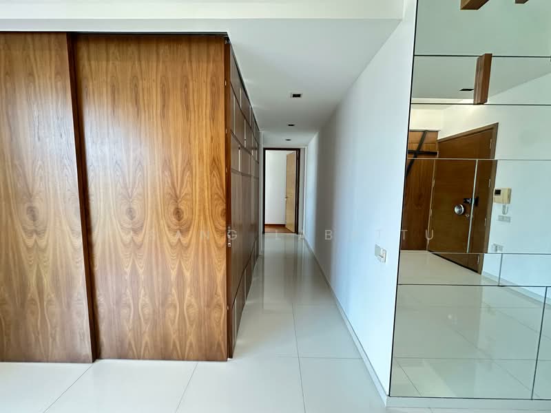 The Wharf Residence, 7 Tong Watt Road, 2 Bedrooms, 1,066 sqft, Condominium For Rent, by Kesang Labattu, 60165454 - Corridor  - PropertyGuru.com.sg