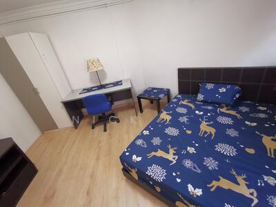 For Rent - Roxy Square