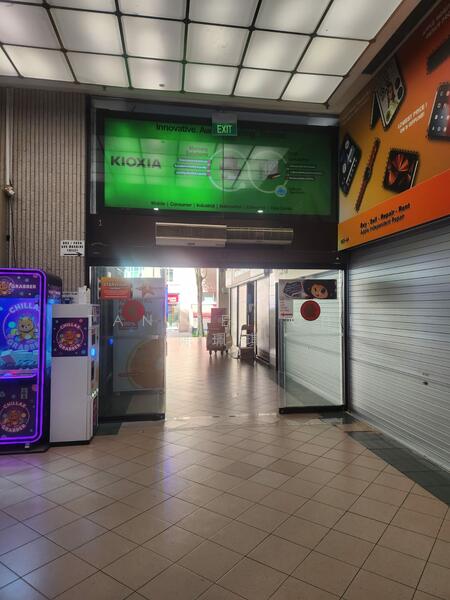 Sim Lim Square, 1 Rochor Canal Road, Beach Road / Bugis / Rochor, 355 sqft, Other Retail For Sale, by Tan Pei Chi 陈珮琪, 60165647 - Entrance - CommercialGuru.com.sg