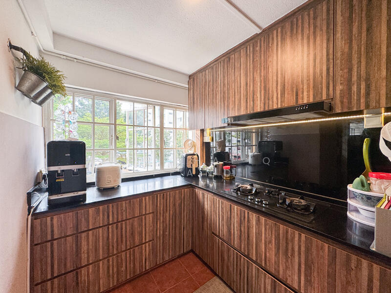 Dry Kitchen