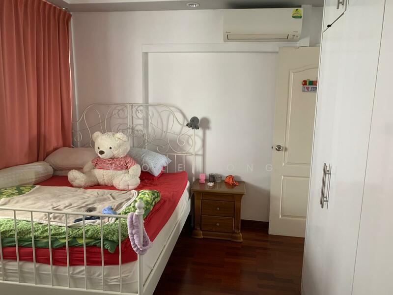 2nd bedroom