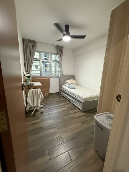 95C Henderson Road, 95C Henderson Road, 3 Bedrooms, 1,001 sqft, HDB Flat For Sale, by Alicia Yang, 60165813 - Bedroom - PropertyGuru.com.sg