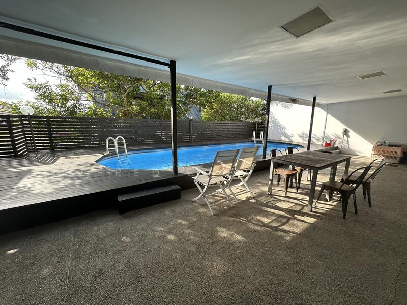 Private Pool Chill Corner