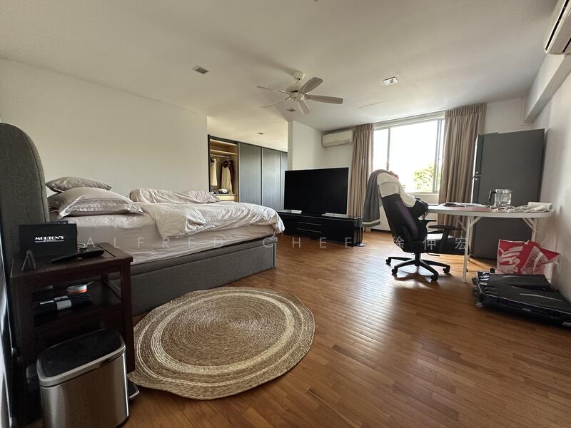 Huge Master Bedroom