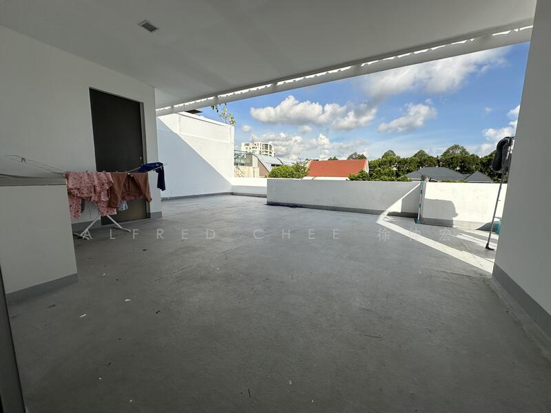 Covered Roof Terrace