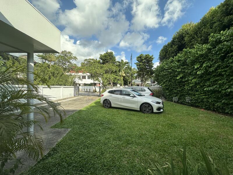 Spacious Garden