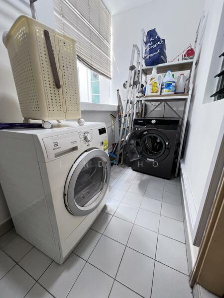 For Rent - Villa De West