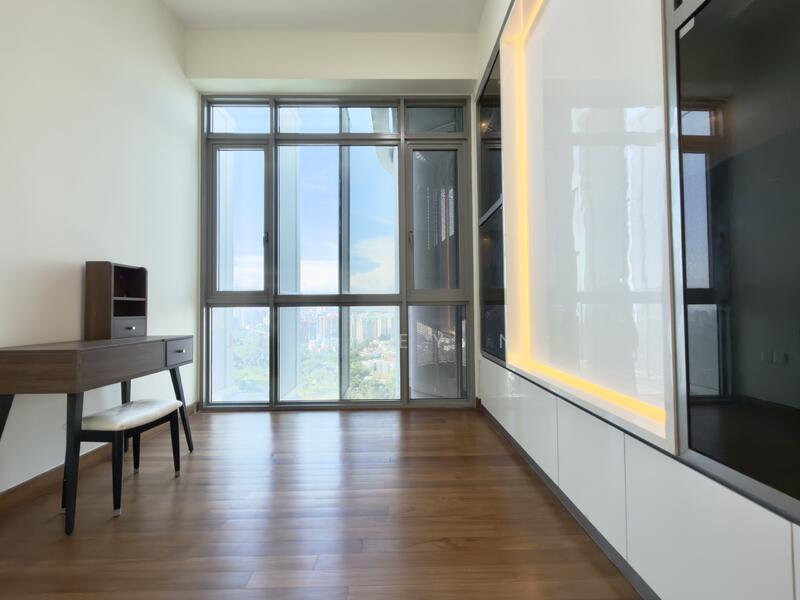 For Sale - Kingsford Hillview Peak