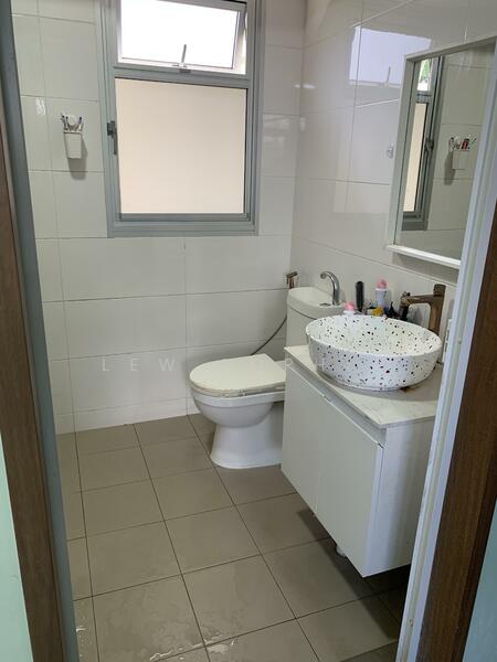 For Sale - 876C Tampines Avenue 8