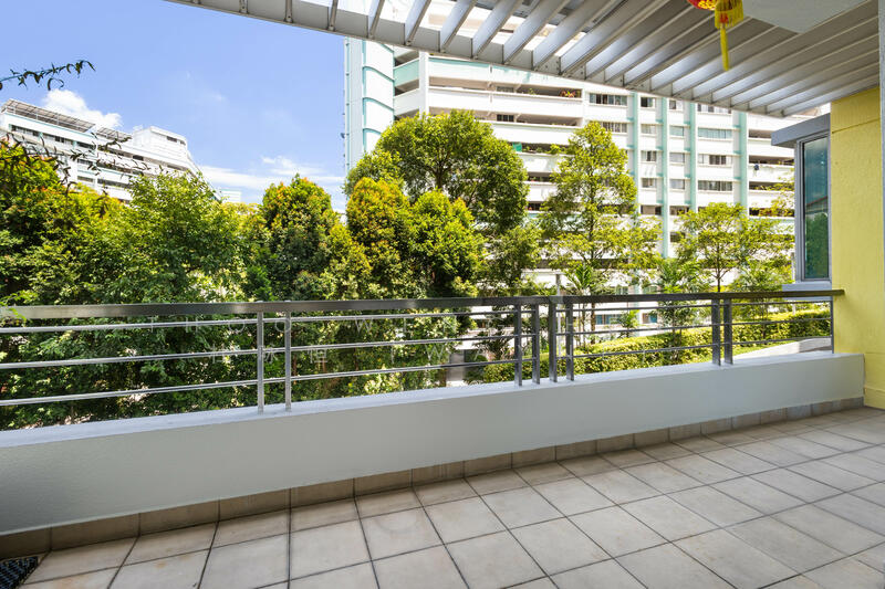 Balcony with Privacy 