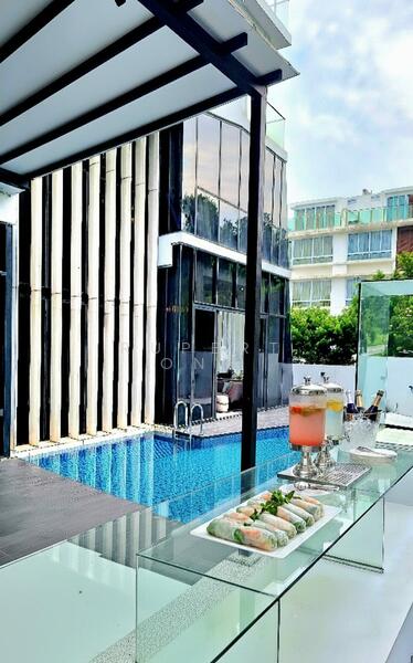 Clean, modern facade from back