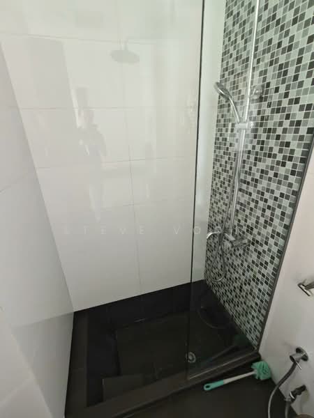 Opal Suites Condominium For Sale at S$ 668,888 | PropertyGuru Singapore - Bathroom