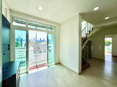 For Sale - Carlyx Green