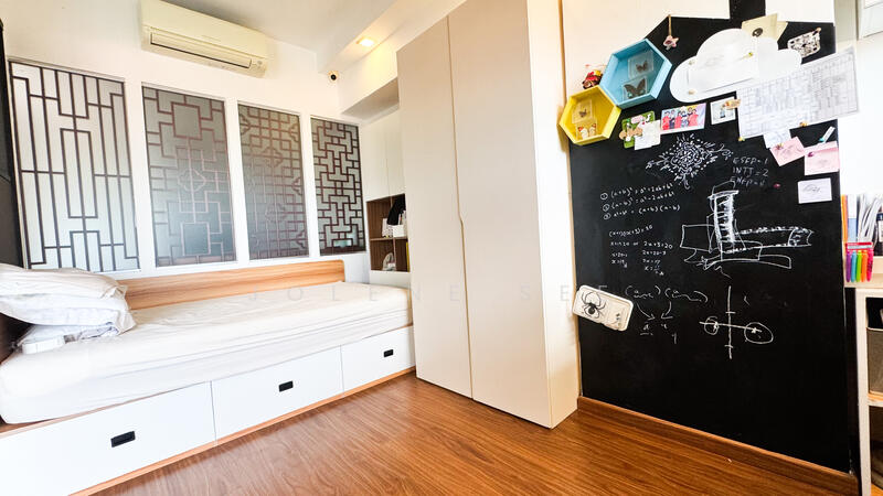 Common bedroom #2 (Partitioned)