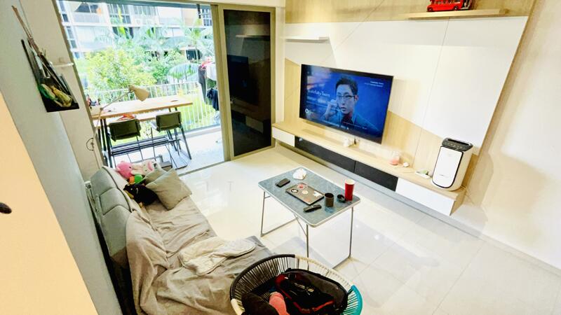 Spacious sitting room