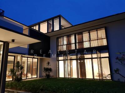 For Rent - ✨Exquisite GCB with Breathtaking Views along Third Avenue✨