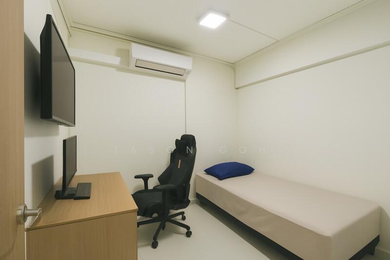 For Sale - 556 Jurong West Street 42