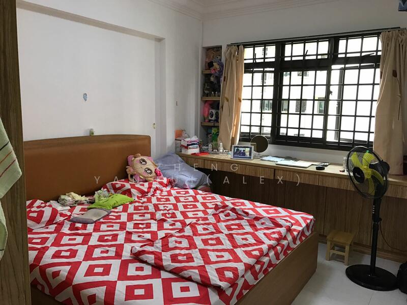 For Sale - 412 Sembawang Drive