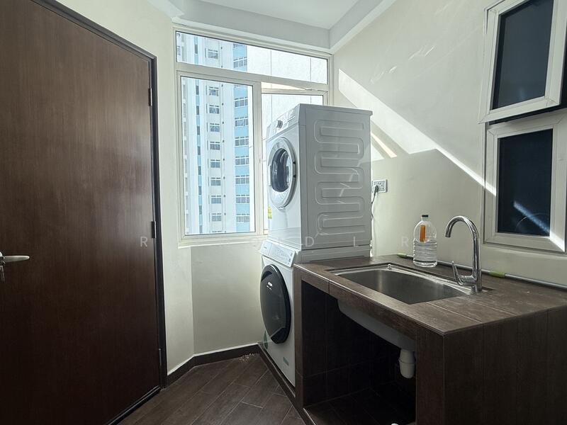 For Rent - The Waterside