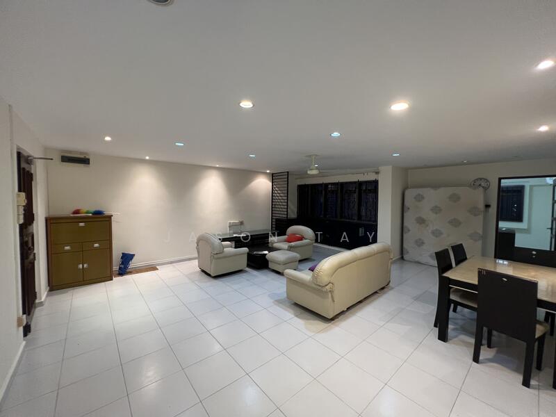 For Sale - 122 Sengkang East Way