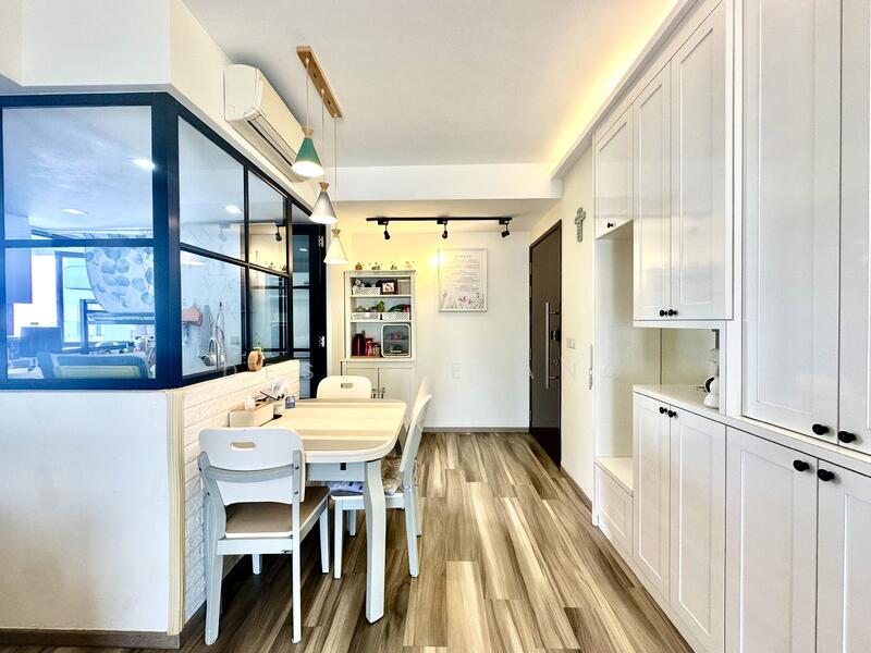 For Rent - Riverparc Residence