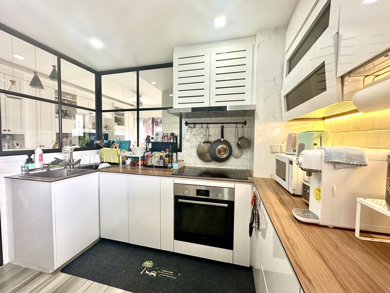 For Rent - Riverparc Residence